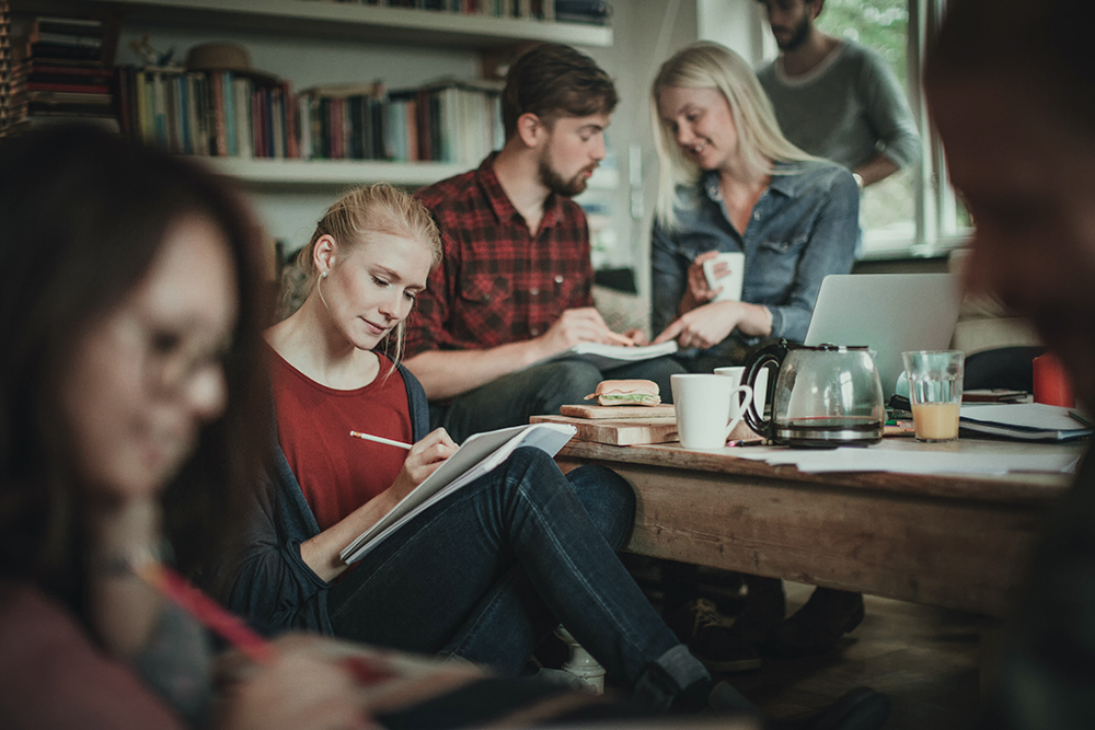 personer som arbetar